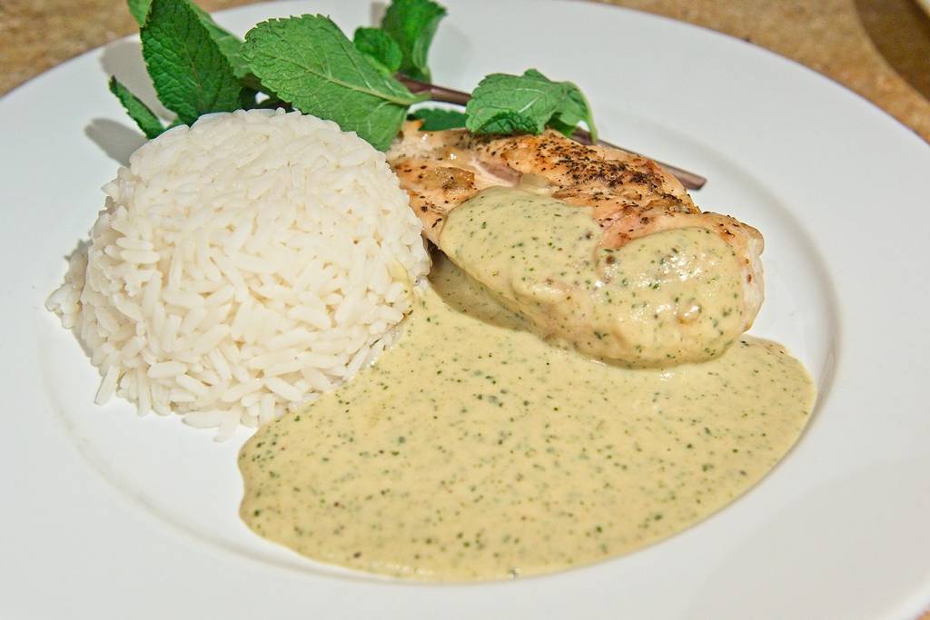 poulet-herbes-sauv_3404
